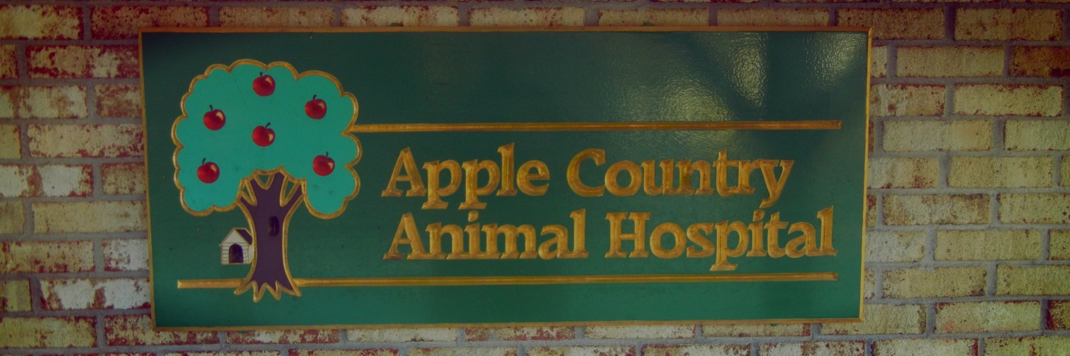 Sign on building of Apple Country Animal Hospital